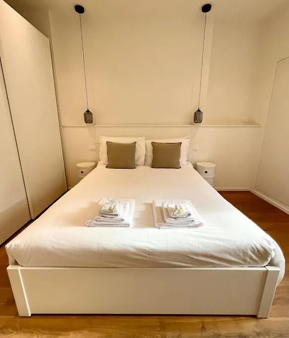 Domus Lucrezia Apartment Florence